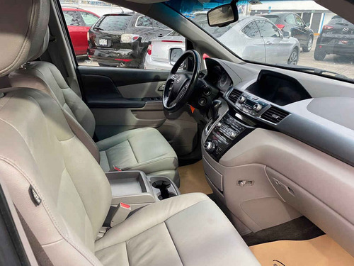 Imagen 2 de 10 de Honda Odyssey 2011 5p Touring Minivan Aut Cd Q/c Dvd