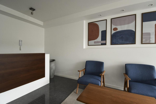 ¡apartamento Monoambiente En Venta En Buceo Con Patio Y Parrillero!