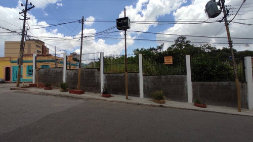 215171 Am* Venta De Terreno Comercial En Av. Bolivar, Valencia