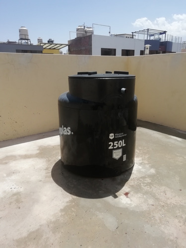 Tanque 250 Litros Rotoplast Y Accesorios