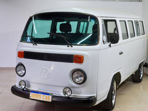 Imagem 2 de 6 de Volkswagen Kombi 1.6 Luxo 8v Gasolina 3p Manual
