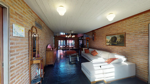 Excelente Casa 5 Ambientes Con Parque En Flores