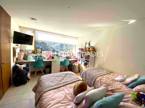 Moderna Town House En El Arrayan, Sector Los Refugios