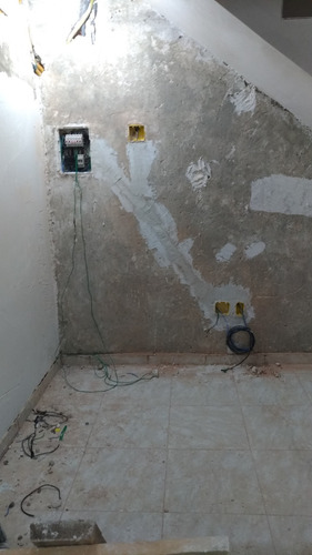Imagem 5 de 10 de Eletricista E E Pequenos Reparos, Manutençao Hidraulica