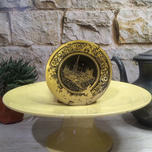 Antiguo Plato Decorativo De Bronce (Usado)