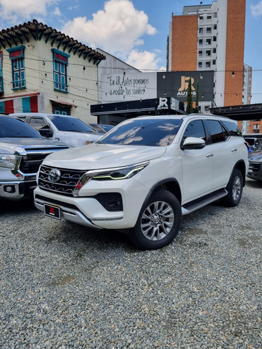 Toyota Fortuner 2.8l