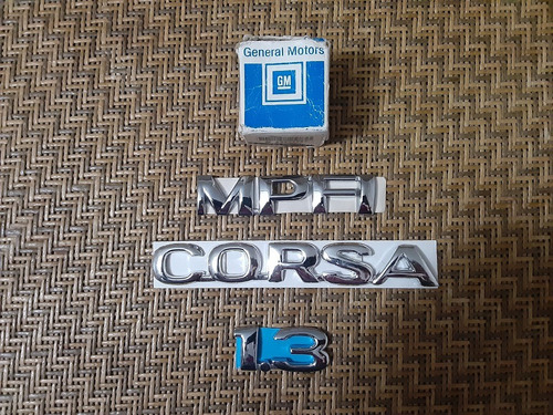 Emblemas De Tapa Maleta De Chevrolet Corsa Original Y Nuevo.