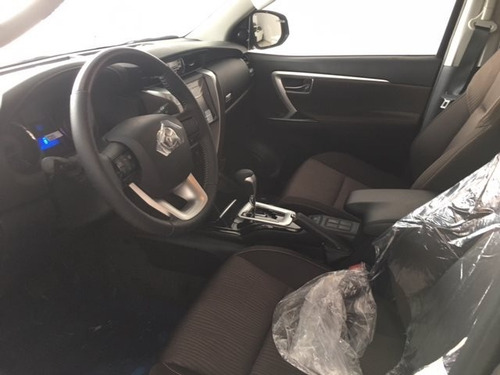 Toyota Sw4 2.8 Tdi Srx 7l 4x4 Aut. 5p