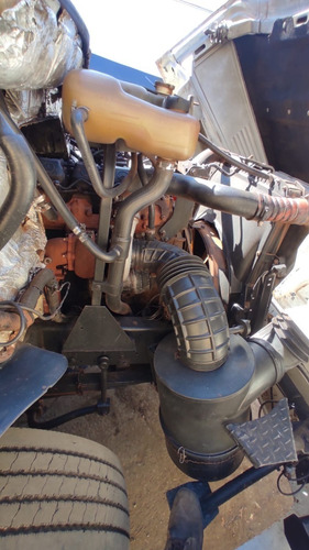 Imagem 5 de 10 de Conjunto Ls 1634 Com Caçamba Basculante Rosseti