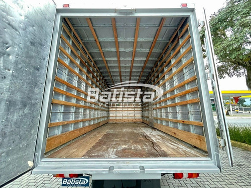 Imagem 8 de 18 de Mercedes-benz Accelo 815 - 2020 - Baú 5.5m - Câmbio Aut.