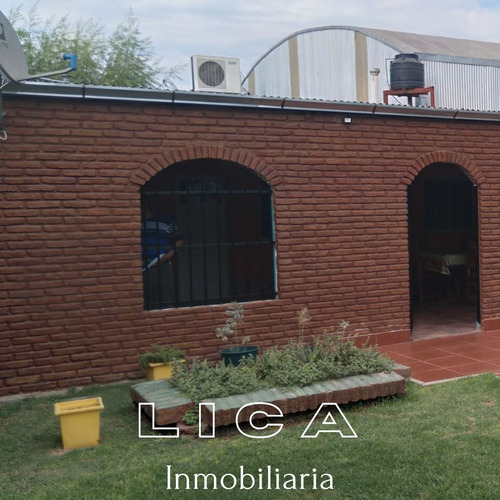 Imagen 10 de 18 de Casa Con Amplio Salón Ubicada En Calle J. Márquez 345 De La Ciudad De San Lorenzo