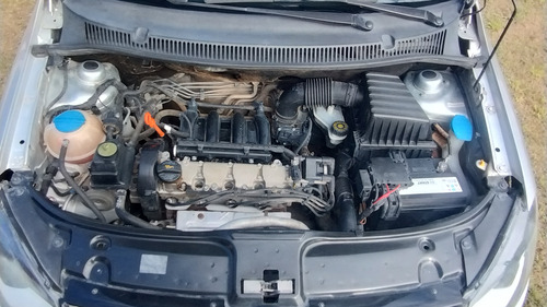 Volkswagen Suran 1.6 Highline 101cv