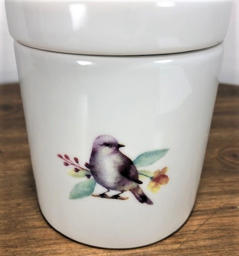 Imagem 5 de 7 de Pote De Porcelana Passarinho