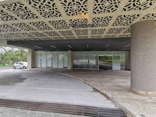Imagen 3 de 11 de Invierte En Oficina Con Vista Panoramica Y Terraza En Exerti
