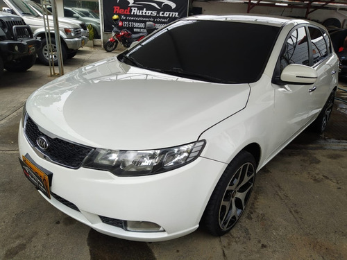 Kia Cerato Forte 2011 1.6 Hb Mecanico 1.6 2ab Abs