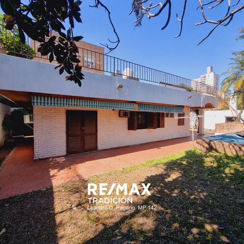 Casa Venta 3dorm C/ Pileta Microcentro Resistencia