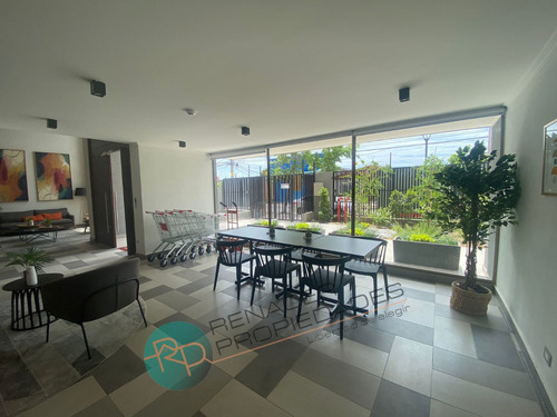 Departamento En Cuarto Piso, Una Habitación, Comuna De La Ci