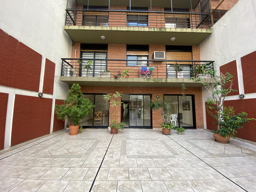 Venta Departamento De 3 Ambientes Con Dependencia Y Cochera En Recoleta, Barrio Norte