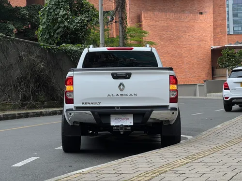 Renault Alaskan 2.5 Intens
