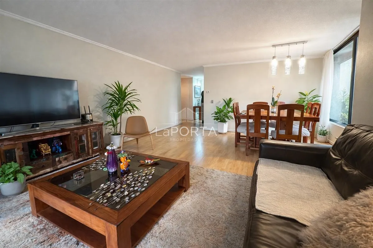 Imagen 2 de 20 de /4 Dorm/ Las Condes/3 Dormitorios/180 Metros/
