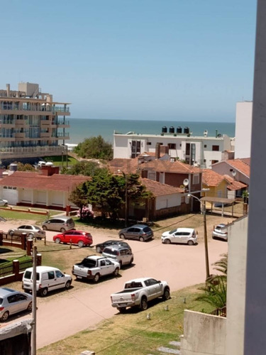 Imagen 20 de 25 de Paseo 137 E/1 Y 2 Villa Gesell, Departamento Amueblado En Venta De 2 Dormitorios