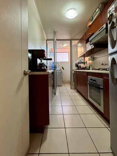 Se Vende 3 Dormitorios, Estacionamiento. Metro Irarrazaval