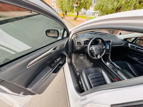 Ford Fusion Híbrido