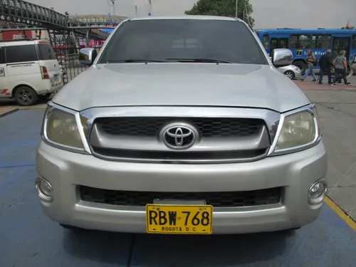 Toyota Hilux Doblecabina 4x2 2700cc Mt