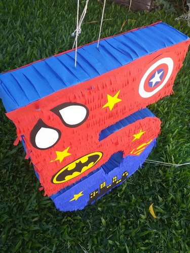Piñata Artesanal Número 5 Superhéroes