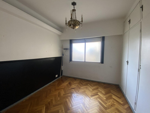 Departamento En Venta 4 Dormitorios.balvanera Viamonte Y Ayacucho.apto Crédito
