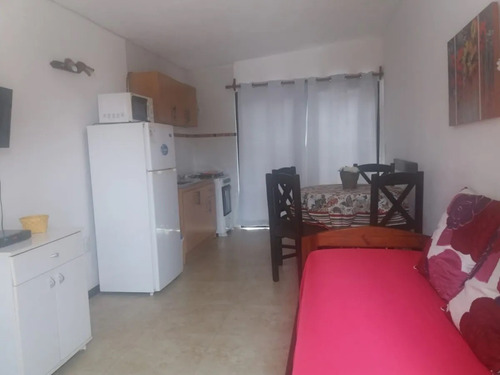 Casas Con Piscina En Parque Del Plata - Dos Cuadras De La Playa