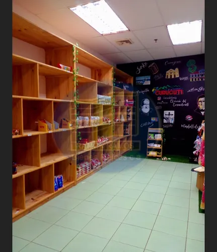 Se Alquila Local Comercial.