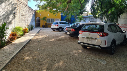 Edificio De 2 Plantas, En El Centro, Mérida .