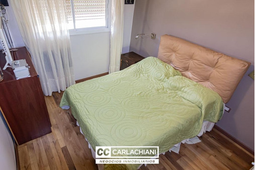 Imagen 13 de 17 de Italia Y Catamarca - Reciclado A Nuevo - Ventilación Cruzada