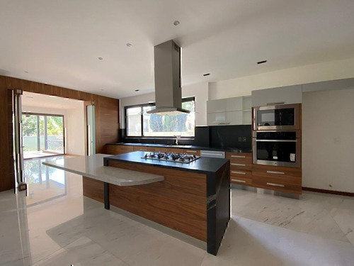 Casa Nueva En Venta En Valle Real, 4 Recamaras.