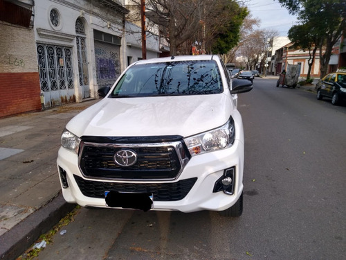 Imagen 1 de 8 de Toyota Hilux 4x4 Sr 2.8 Mod 2020