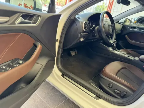 Audi A3 TFSI Select