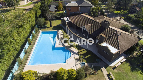 Venta Casa Barrio Privado Haras Maria Elena Moreno