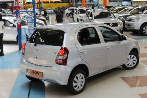 Imagem 14 de 15 de Toyota Etios 1.3 X 16v 2020