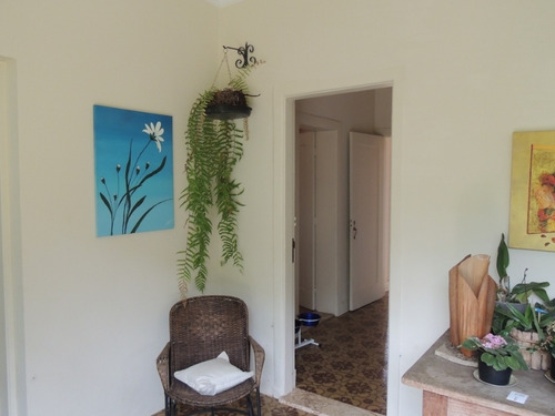 Imagem 8 de 30 de Casa Térrea Com Amplo Jardim. - Reo253991