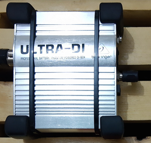 Direct Box Beringuer Ultra Di 100