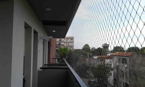 Imagen 3 de 7 de Redes Contencion. Proteccion Balcones. Rejas Ventanas