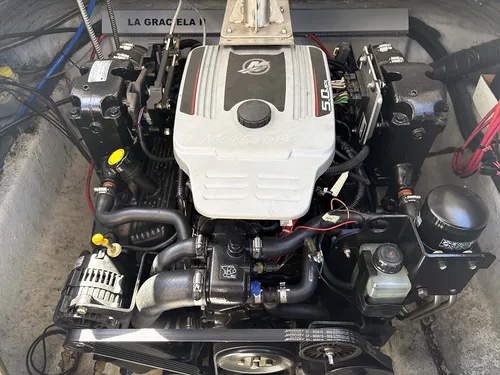Lancha Cuddy Quicksilver 2400 Mercruiser V8 260 Hp Duo Prop.