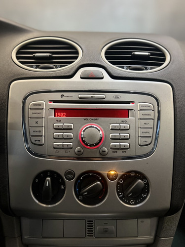 Ford Focus 2.0 16V FLEX 4P AUTOMÁTICO