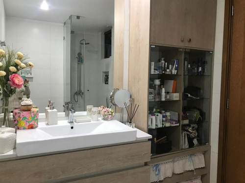 Departamento Amoblado En Arriendo 4 Dorm. La Dehesa Central