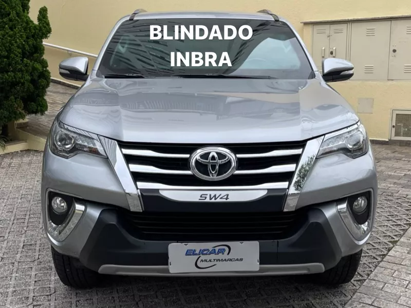 Toyota Hilux SW4 4.0 Srx 4x4 7 Lugares v6 24v Gasolina 4p Automático