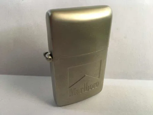 Encendedor Zippo Marlboro (Usado)