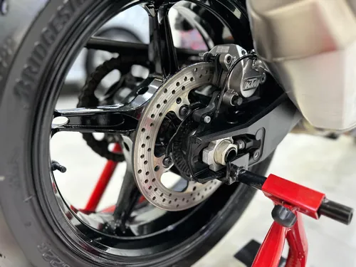 Duke 990