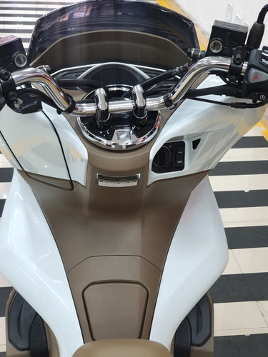 Imagem 4 de 10 de Honda Pcx150 Dlx Abs 3 Anos De Garantia + 7 Troca De Óleo