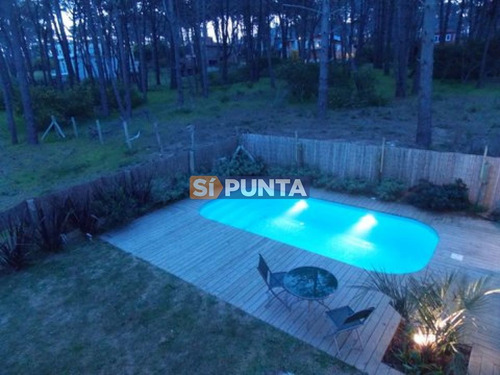 Imagen 15 de 17 de Casa En Venta - Playa Montoya